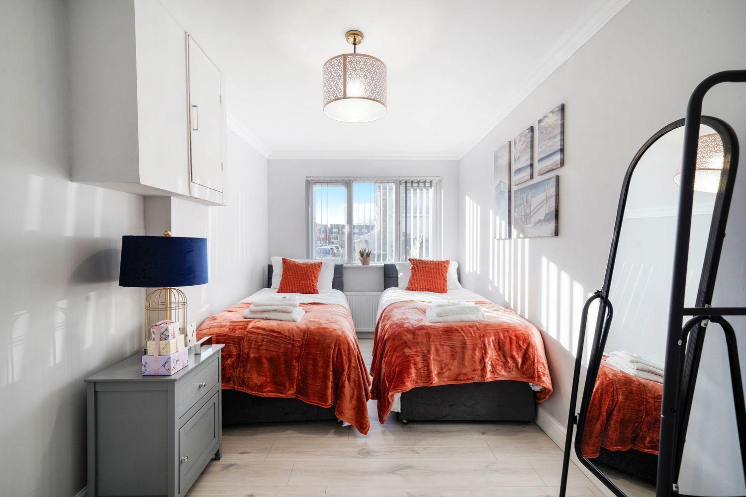Spacious, 4 Bed, Garden, Parking, Excel London Exterior photo